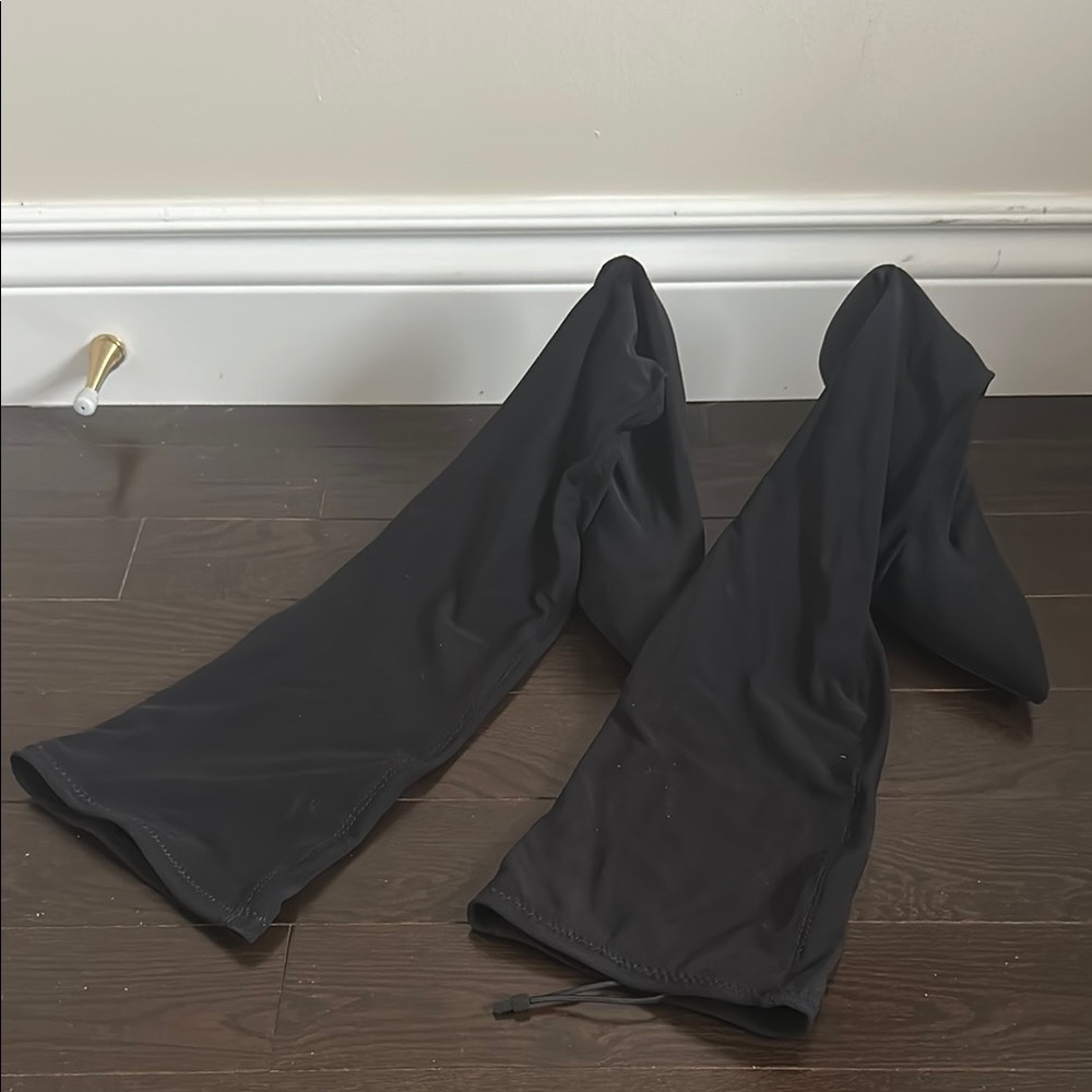 Black Zara knee boots brand new. Never worn